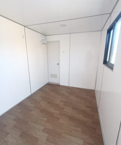 Office 40 FT Extra Toilet (4) Office 40 FT Extra Toilet (4)