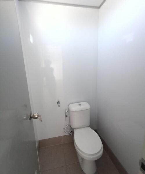 Office 40 FT Extra Toilet (9) Office 40 FT Extra Toilet (9)